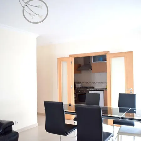 Apartament R. Dos Galeoes Nazaré